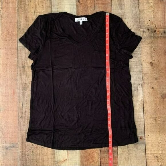 Love J women’s basic black short sleeve t-shirt with pocket size large - Picture 3 of 7